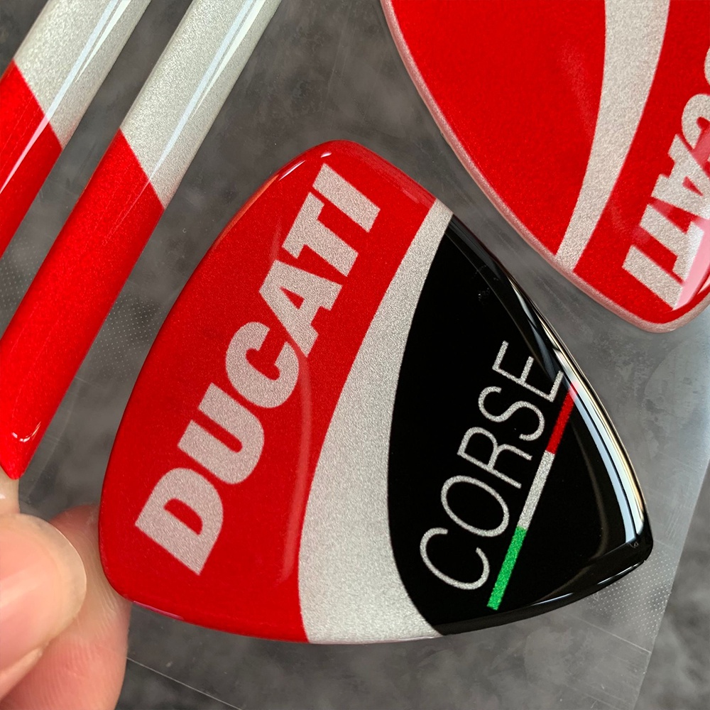 Ducati Stiker Reflektif 3D Anti Air / Gores Bahan Kulit / Nilon Untuk Aksesoris Helm Motor