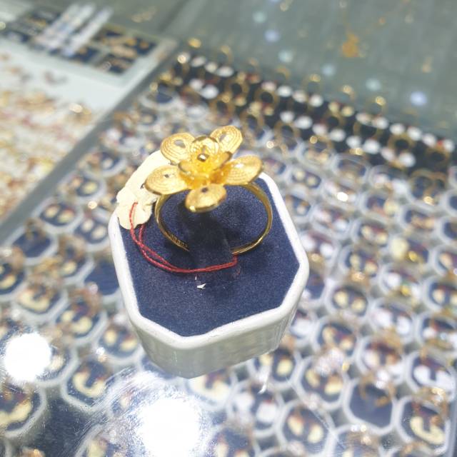 Cincin emas tua kadar 700(22k) model rose kendari