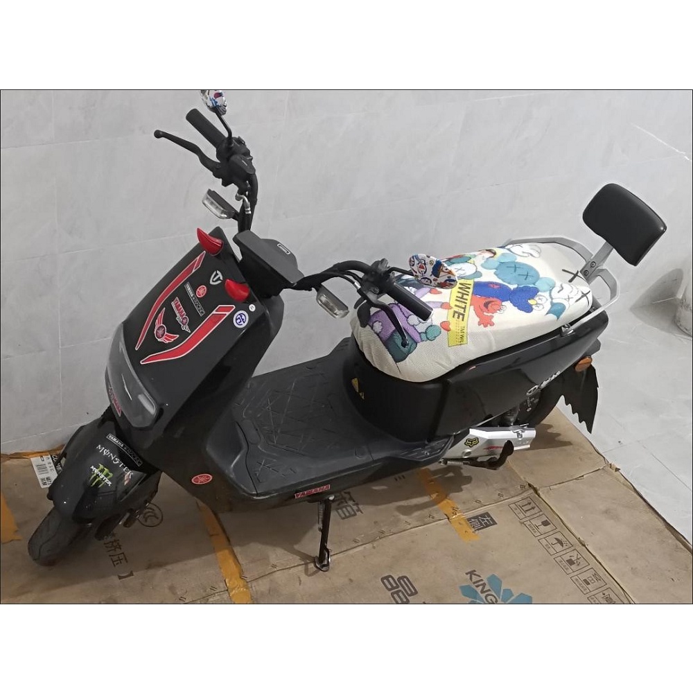 YAMAHA Reflektif Sepeda Motor Stiker Laser Dekorasi Stiker Motorcross Logo Stiker Helm Dekorasi Mobil Tangki Bahan Bakar Stiker