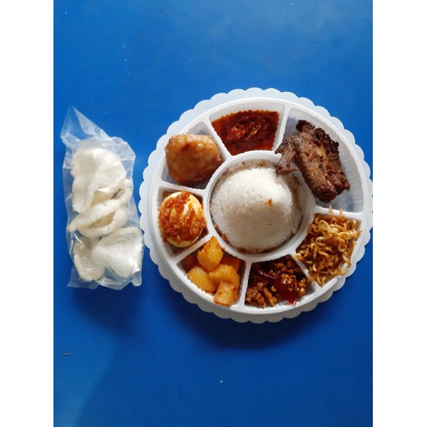 

nasi uduk tumpeng mini spesial jomblo