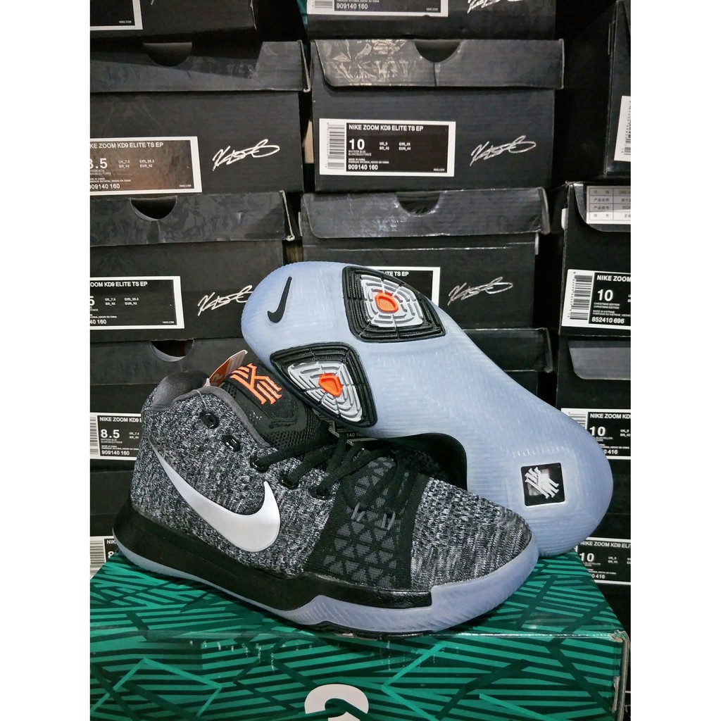 Sepatu Basket Kuliah[FREE KAOS KAKI] Sepatu Basket Nike Kyrie 3 Oreo Grey