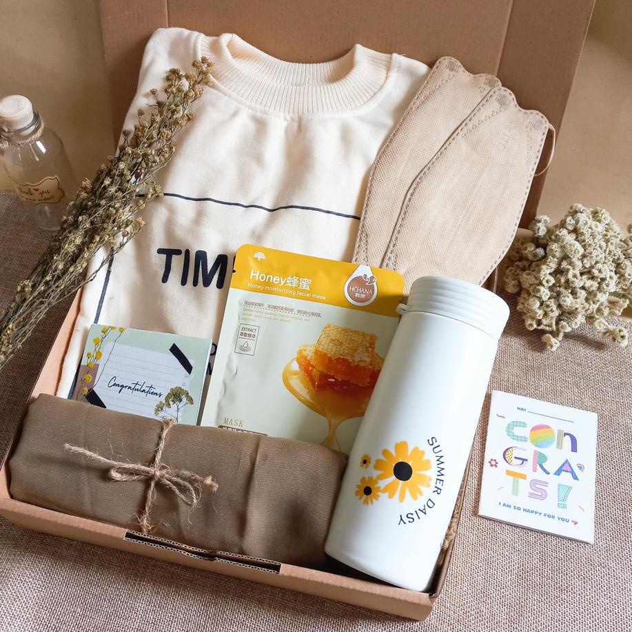 MURAH MERIAH.. KADO CEWEK MURAH / GIFT BOX SWEATER  CREWNECK/ Kado Ulang Tahun Cewek / Hampers Cewek