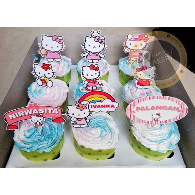 

HELLO KITTY Buttercream Cupcakes