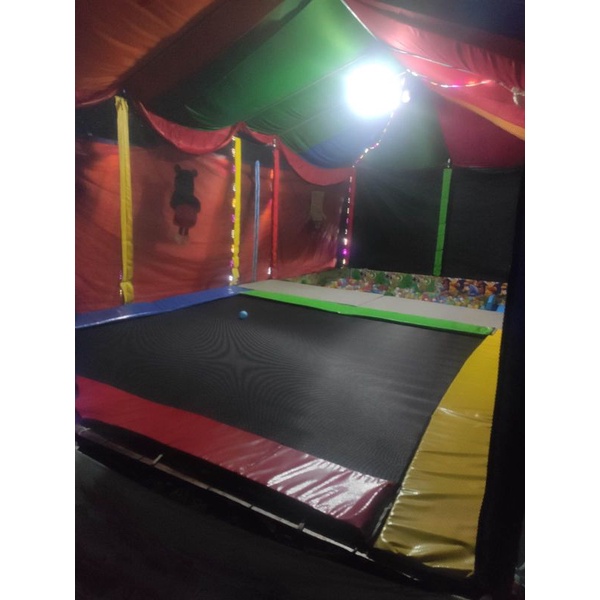 penutup per trampoline