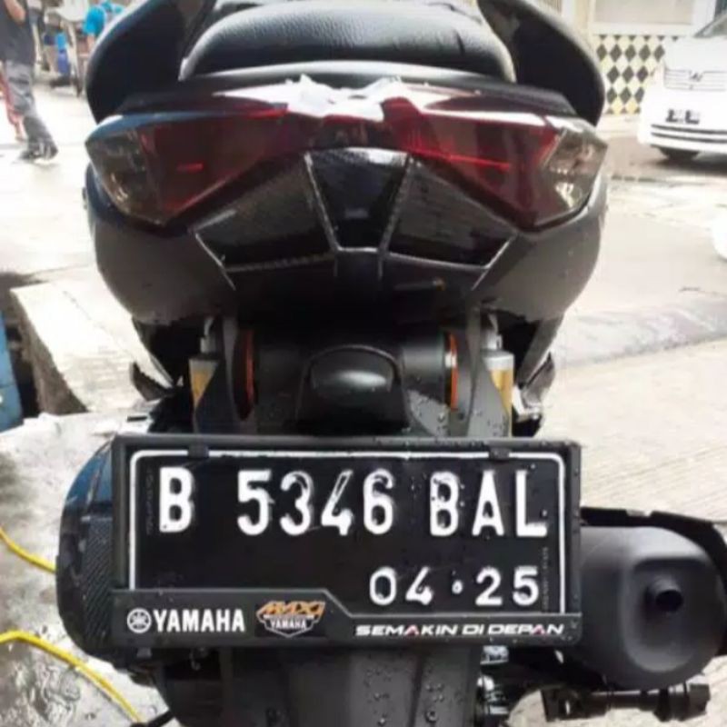 Cover Tutup Bagian Bawah Lampu Stop Belakang Nmax New 2020-2023 Carbon