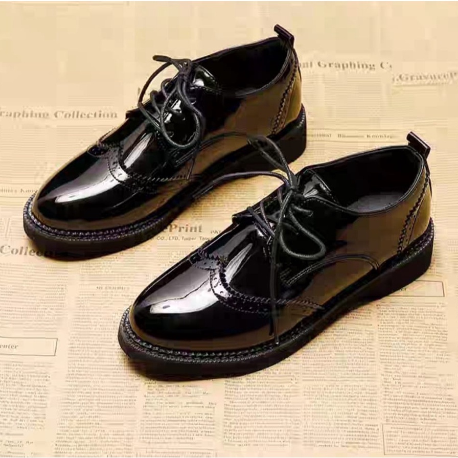 SEPATU SEKOLAH REMAJA / DEWASA LOAFER DOCMART TALI GLOSY DM 010