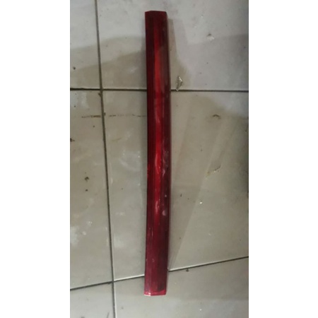 reflektor bagasi brv tengah