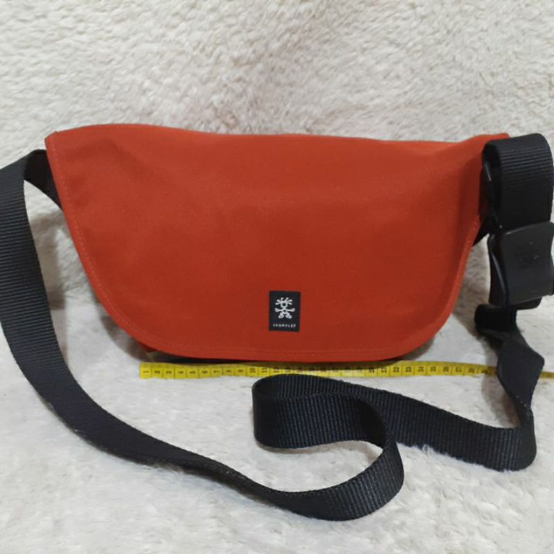 Tas Sling Second / Preloved / CRUMPLER The Hill Man Hunter Merah / Tas Selempang Bekas.