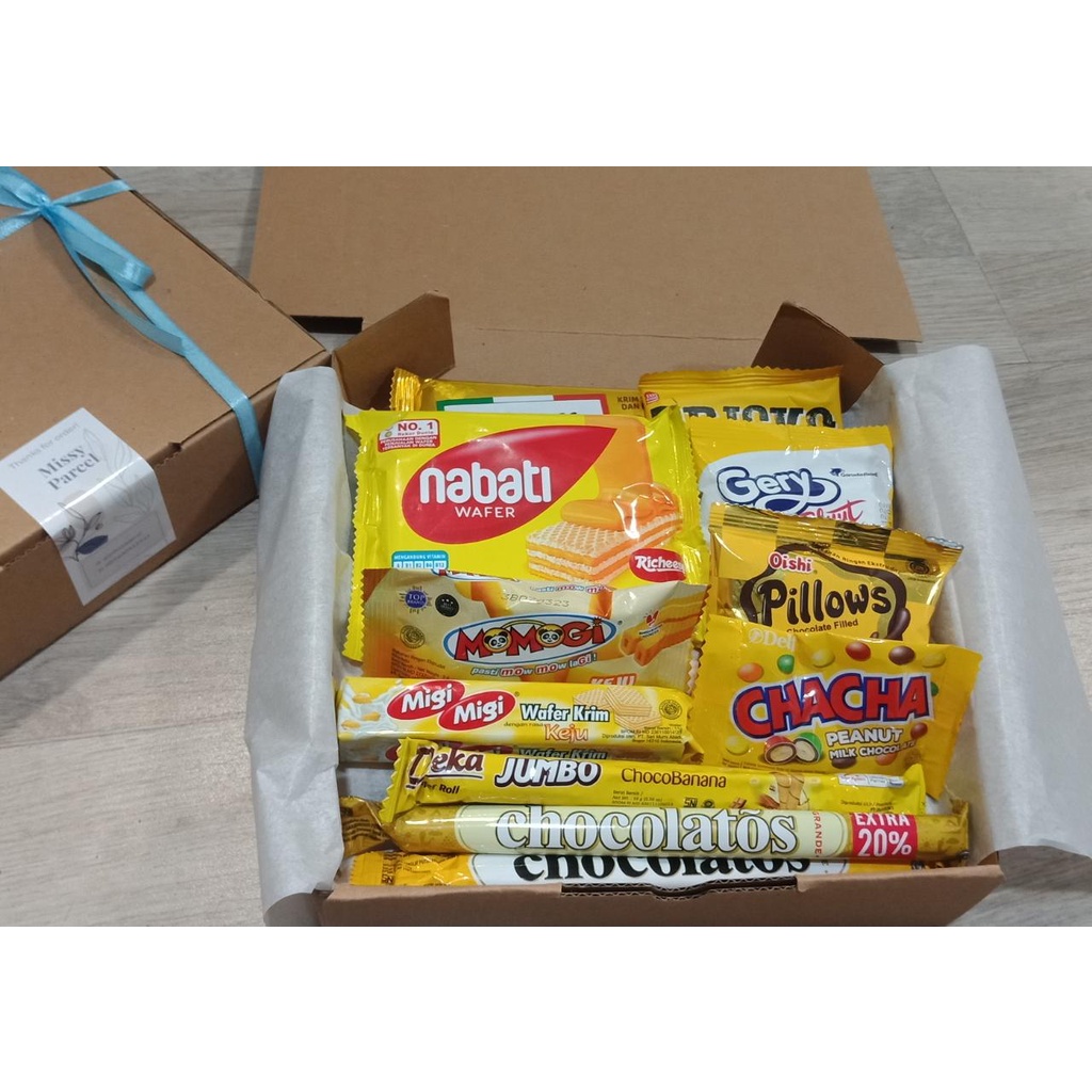 

Snack Hampers Kuning / Bingkisan Snack Serba Kuning