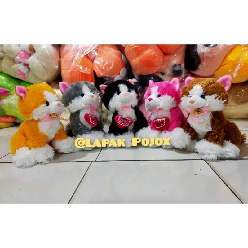 Boneka kucing duduk Lucu