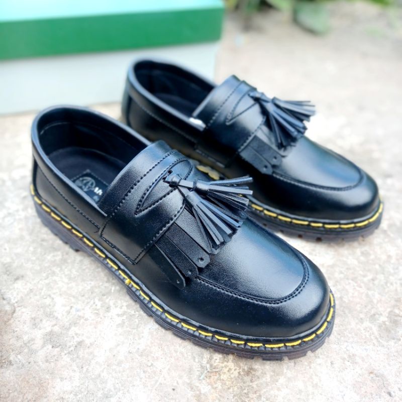 Alvarisstuff rey zr - sepatu penny loafer pria hitam original LOAFERSBOI BLACK