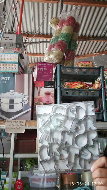 Cetakan Huruf Abjad Kue Kacang