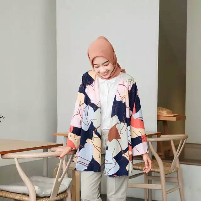 Outer Motif / Outer motif panjang / Kardigan Lengan Terompet