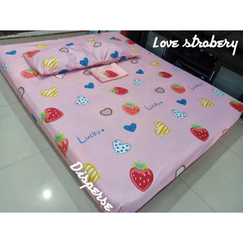 Sprei Love Strawberry