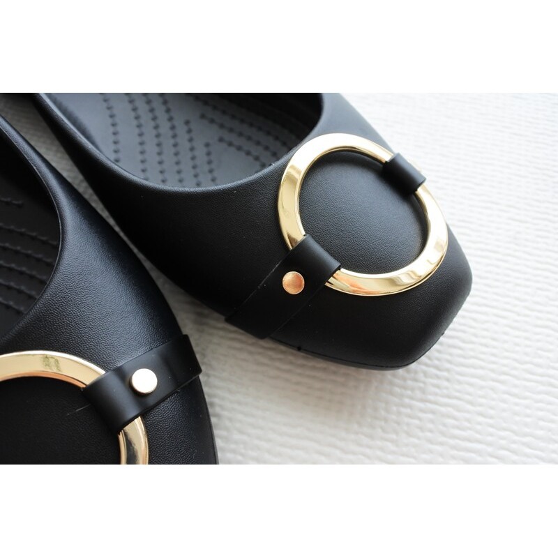 Crocs Sloane Embellished Flat / Crocs Wanita / Sepatu Kerja / Sepatu Wanita / Sepatu Crocs Hitam