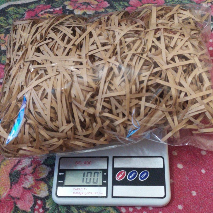 

Senikertas- Kertas Serut/Kertas Cacah/Kertas Isi Parsel/Kado/Warna Coklat 100Gram -Kertas-Seni.