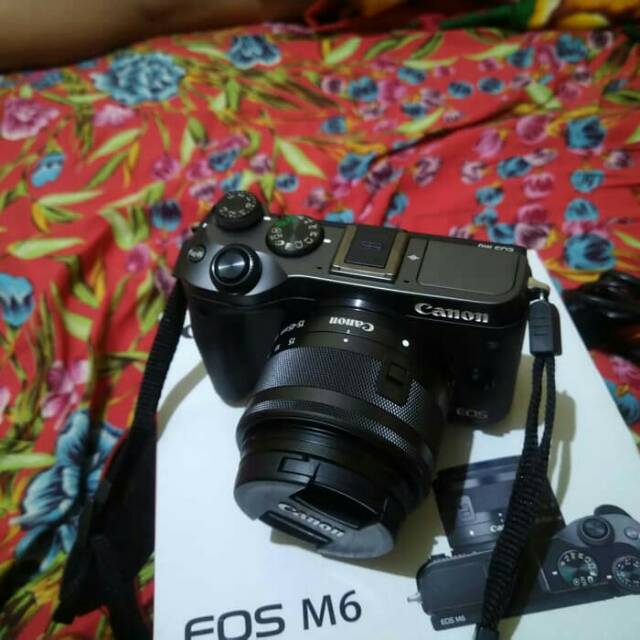 Canon eos m6
