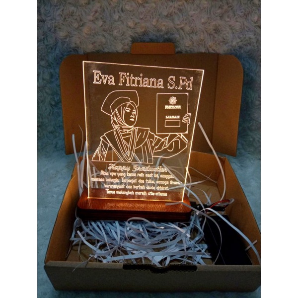Lampu Tidur/Lampu akrilik custom hadiah ultah/Lampu Ukir Akrilik/Lampu hias ukir/Lampu tidur lukis W