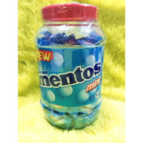 

Permen mentos mintKembang gula rasa mint Berat bersih 540gram (isi kurang lebih 200butir)