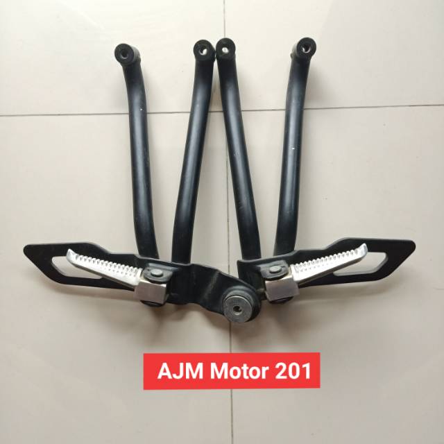 Footstep - Ijakan Step belakang Yamaha R15 lama - R 15 Old Original