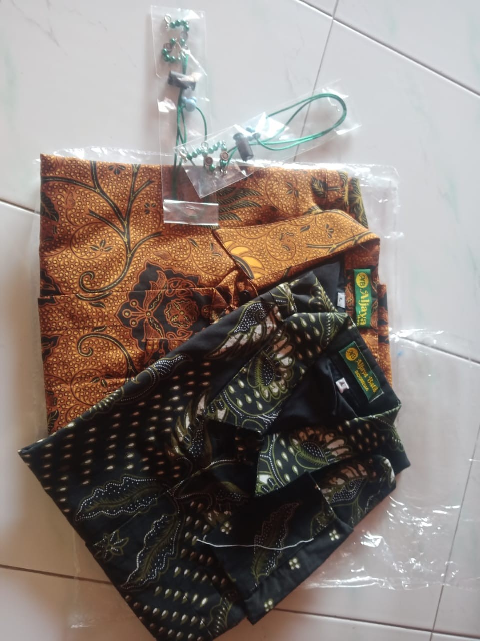 Kemeja Batik Pria Lengan Panjang Wulu Gading Katun Sragenan