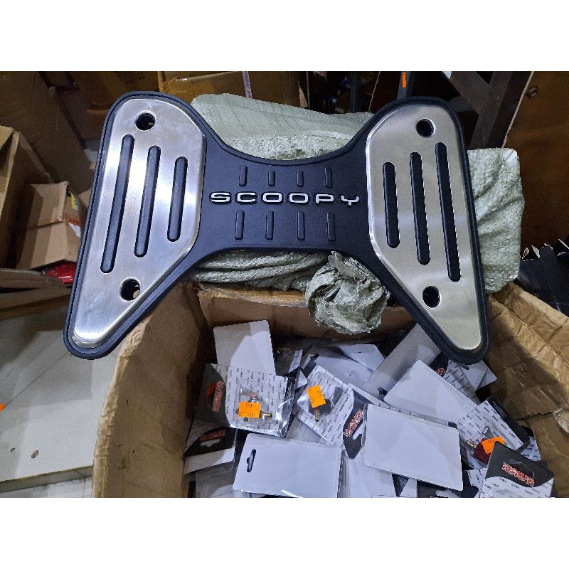 Karpet Scoopy /Rubber step floor new 2021 original honda Scoopy/Karpet New  SCOOPY 2019-2021 Origina