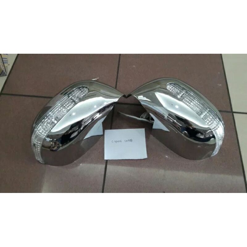 Cover spion mobil Nissan LIVINA lampu