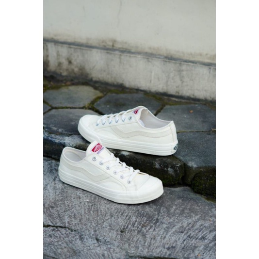 VENTELA PUBLIC LOW CREAM/SEPATU VENTELA/SNEAKERS VANTELA/VENTELA PUBLIC LOW CREAM