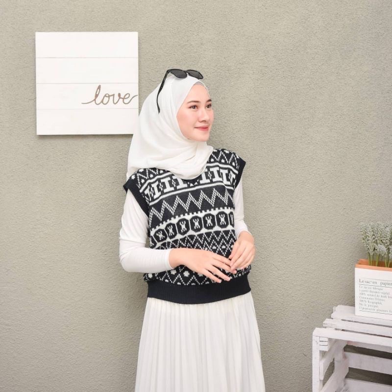 MONNACO VEST TRIBAL WANITA RAJUT