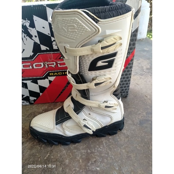 Sepatu gordons K2 Bekas