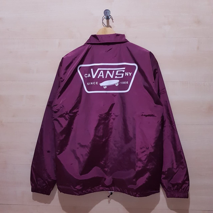 JAKET COACH WINDBREAKER VANS OFF THE WALL SKATE NY CA MAROON - M