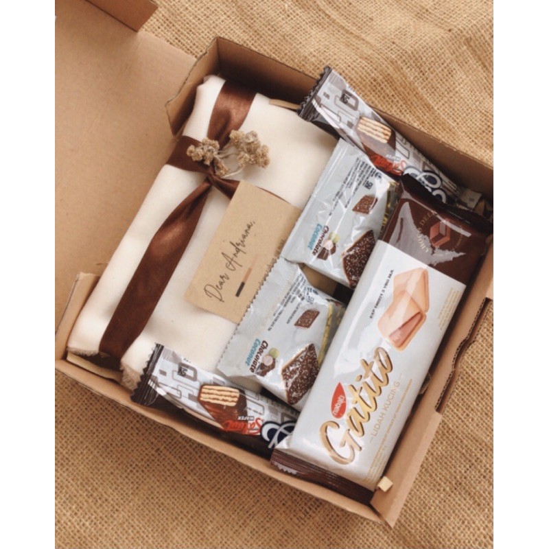 

HIJAB BOX / BELLA SQUARE / GIFT BOX HIJAB AESTHETIC