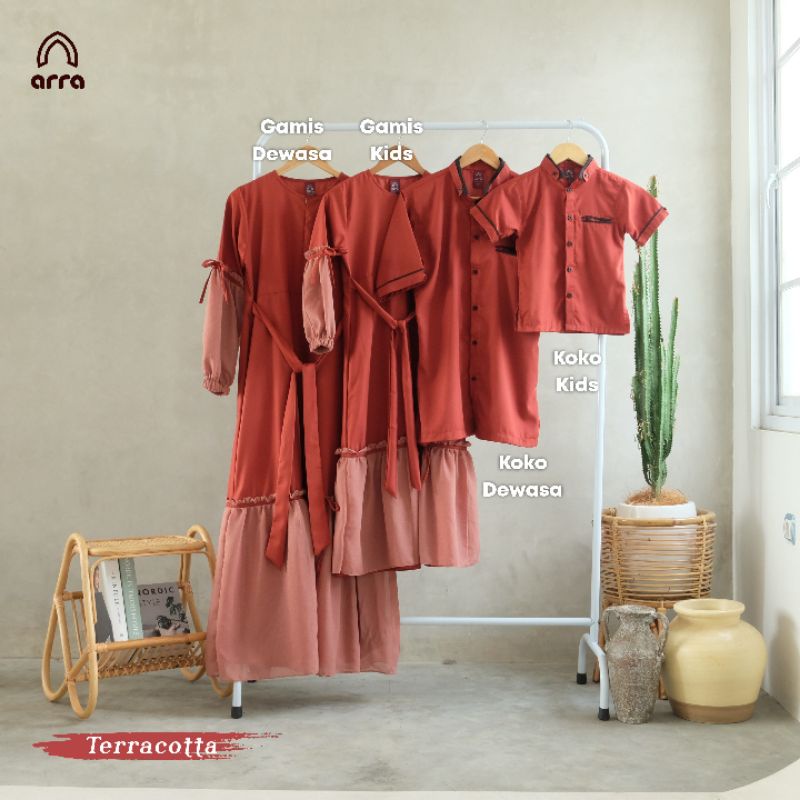 Gamis Sarimbit Keluarga Ayah Ibu Anak Series Mecca Warna Terracotta Original Premium Arra Sarimbit Couple 2023 Terbaru Busana Muslim Kapel Kondangan Baju Couple Keluarga Muslim Sarimbit Lebaran Baju Kondangan Wanita Kekinian Jumbo