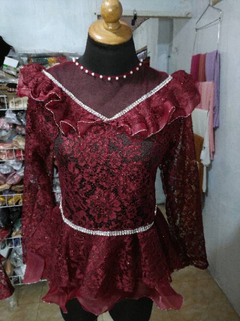 Kebaya pager ayu maron/ kebaya domas/ kebaya brokat