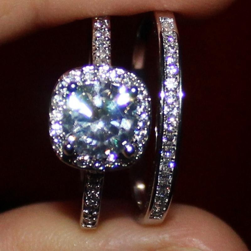 Cincin Kawin / Tunangan Hias Berlian Imitasi untuk Wanita