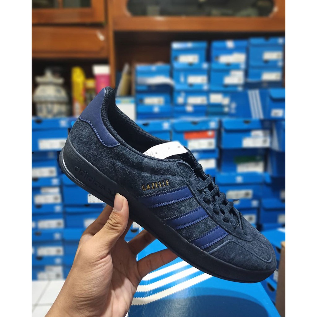gazelle indoor navy