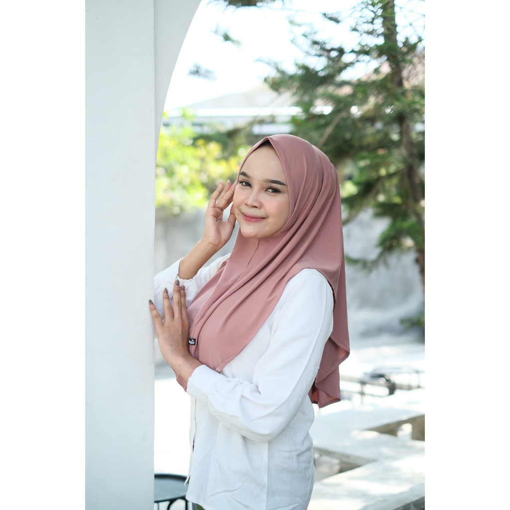 Bergo instant Zea Terbaru Bahan Premium by Shaniehjab