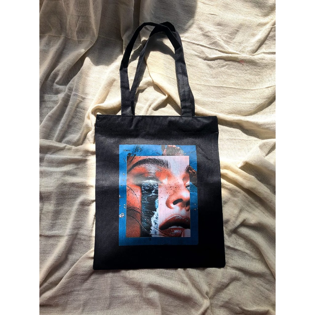  custom  totebag  kanvas hitam  30 x 40 desain sesukamu 