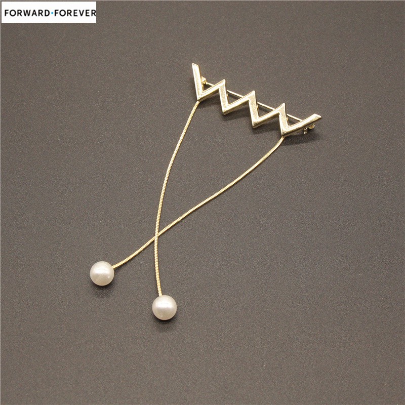 Fashionable multifunctional pearl tassel brooch     M40221