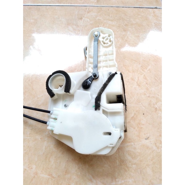 DOOR LOCK PINTU DEPAN KANAN MITSUBISHI  XPANDER CROSS