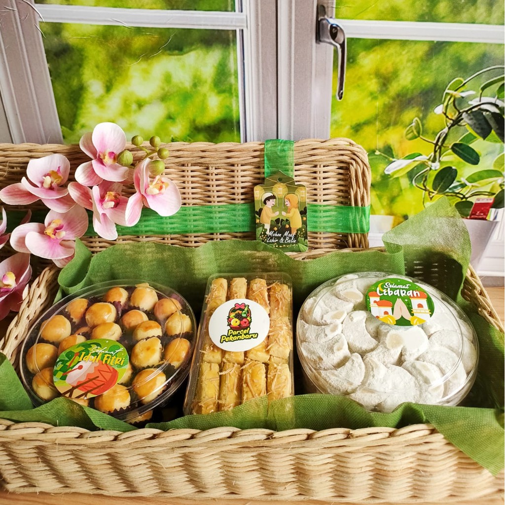 

EID Cookies Hampers Washatiyah Humble Ladzidzun Muara Takus Series