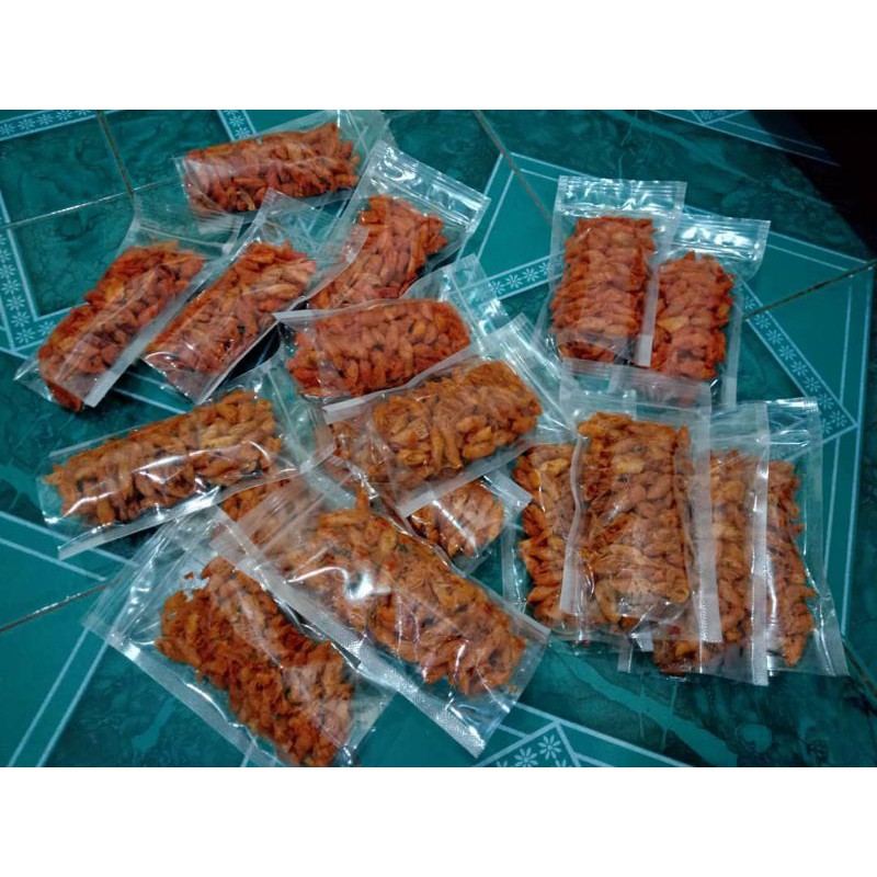 

Nyemilkeripi Lumpia coklat/baladao/barbeque/original/pedas asin/keju