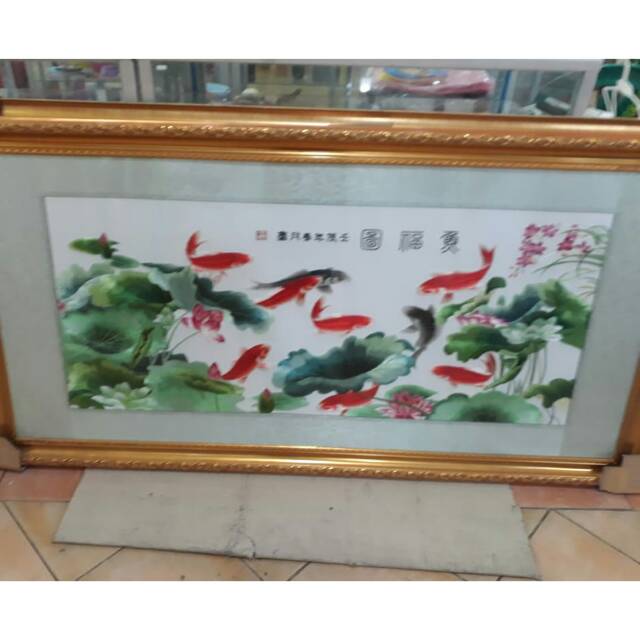 Lukisan Ikan (Sulaman Benang Sutra)