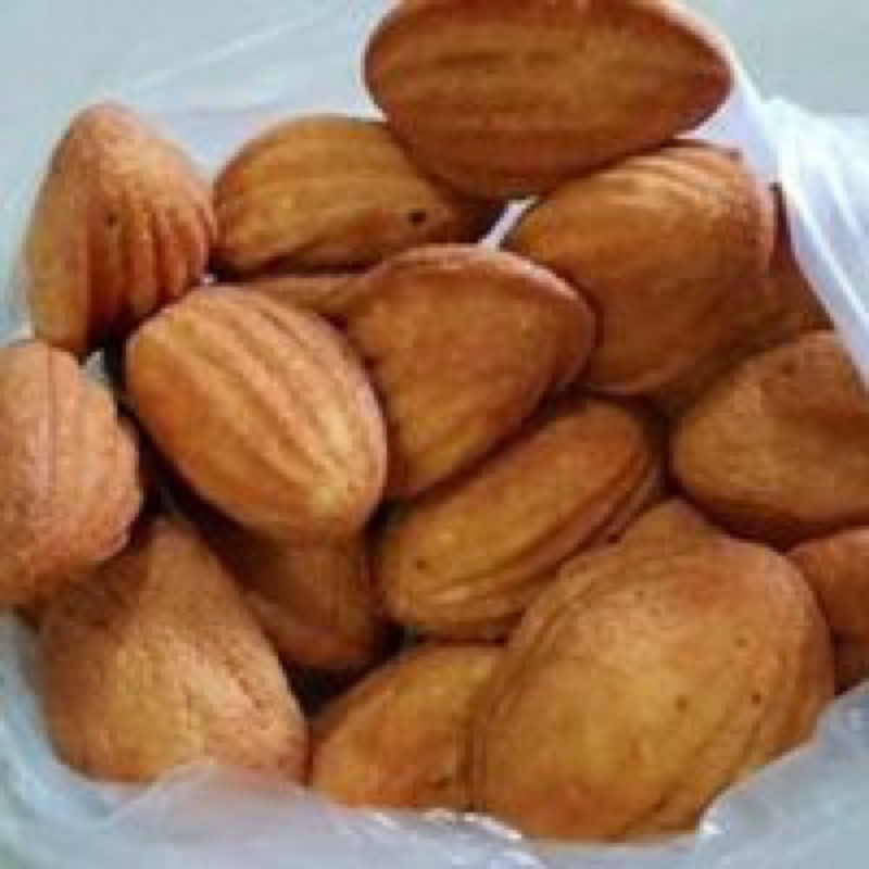 

BOLU PERAHU / BOLU CUBIT KERING 500gr