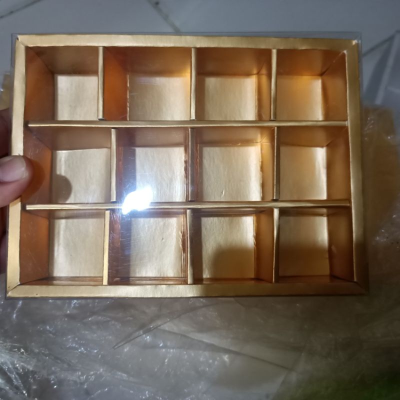 

sagara box - sekat 12 custom 3,5cm x 3,5cm tinggi 3,5cm - cuci gudang