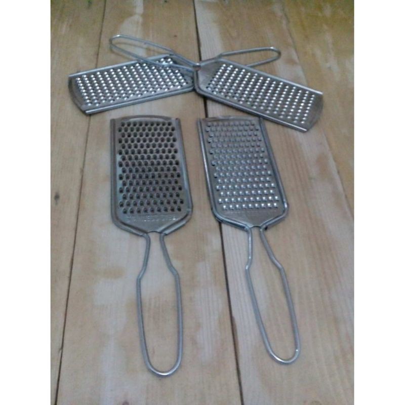 CC2 Parutan Keju Stainless Anti Karat Chese Grater Stenles Stainles Alat Parut Mpasi Coklat Kentang