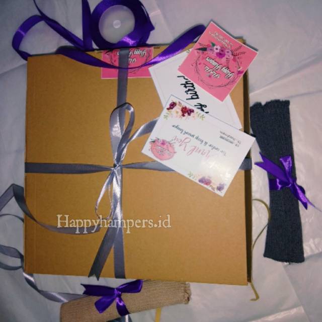 

Gift box ( box untuk hadiah )