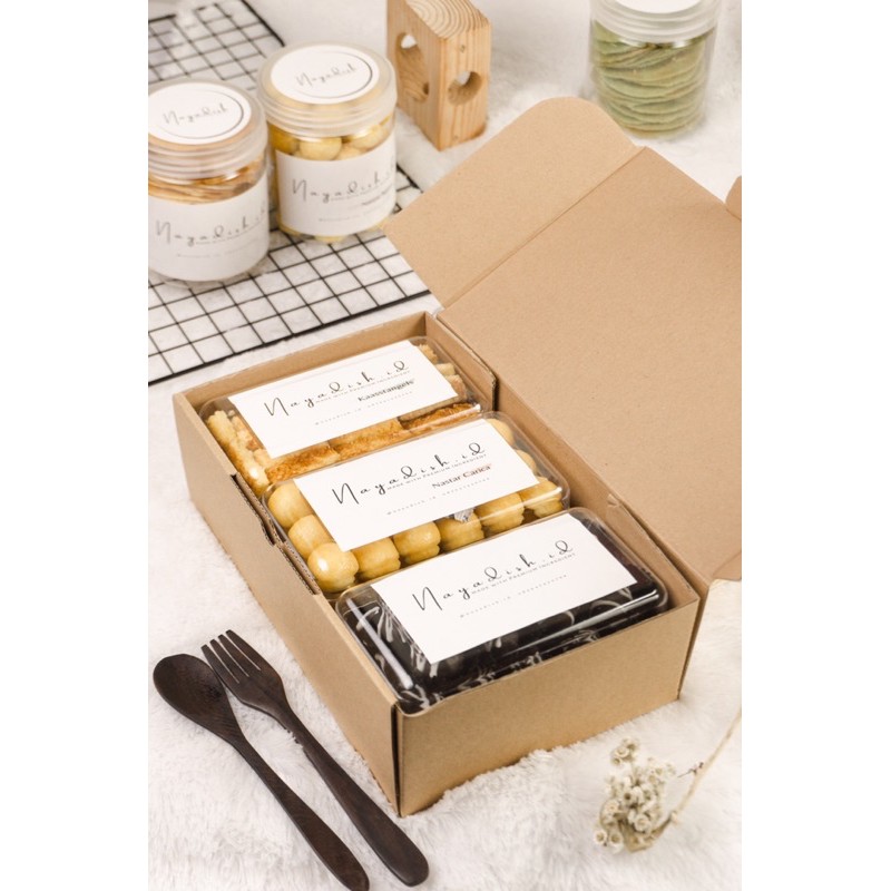

Hampers Toples Panjang