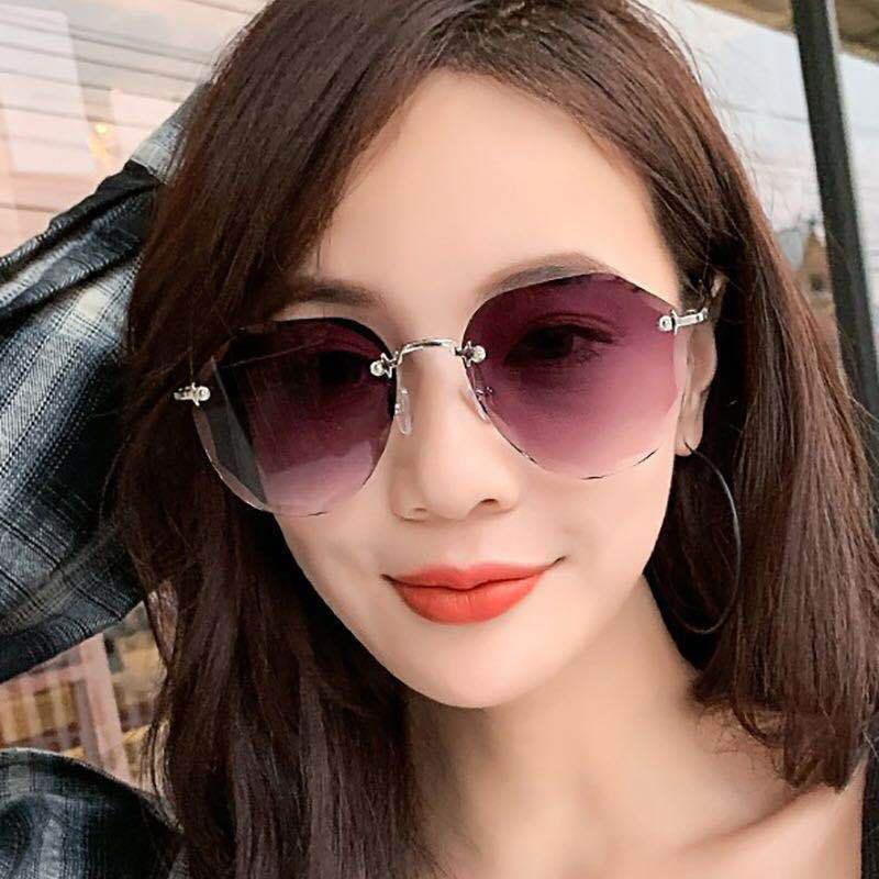 COD Kacamata Hitam Korean  9047 Gaya Kacamata Wanita Anti UV400 Sunglasses