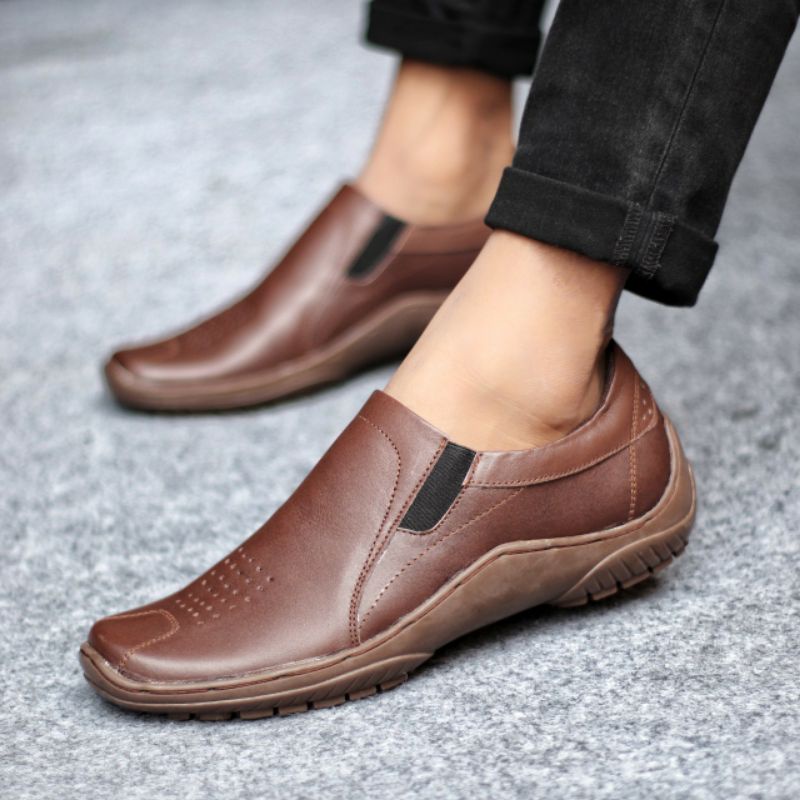 Sepatu Kasual Pria Slip On Kulit Asli Pantofel Slip On Formal Kerja Santai Kuliah